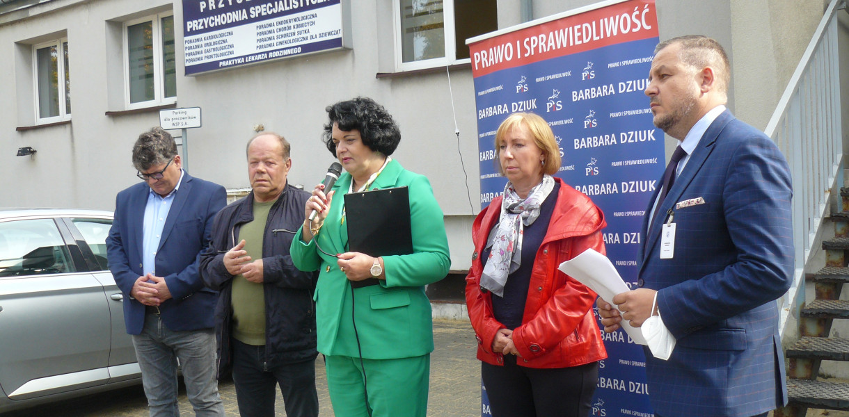 Konferencję zorganizowała posłanka Barbara Dziuk. Był na niej także prezes powiatowego szpitala Sebastian Grabowski. Fot. Agnieszka Reczkin