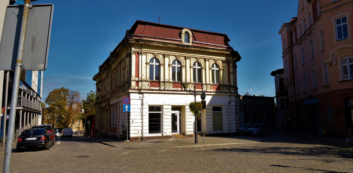Tarnowskie Góry. Miasto sprzedało piękną kamienicę przy Rynku 10. Fot. Jarosław Myśliwski