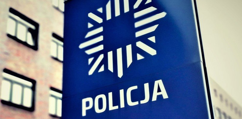 Zwłoki noworodka w śmieciach. Policja prosi o pomoc. Gwarantuje anonimowość