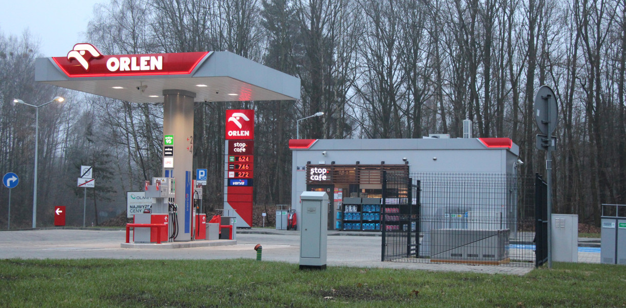 Stacja benzynowa w Lasowicach. Fot. Alicja Jurasz