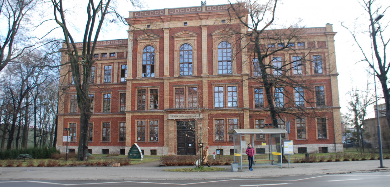 Ranking Perspektyw. Wysokie lokaty II LO im. S. Staszica i techników