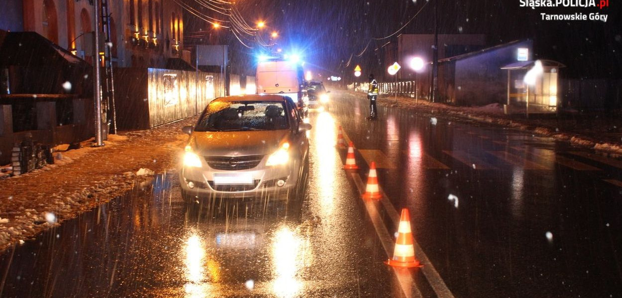 W piątek na pasach na ul. Korola w Bobrownikach Śląskich doszło do potrącenia dwóch kobiet. Fot. Archiwum policji