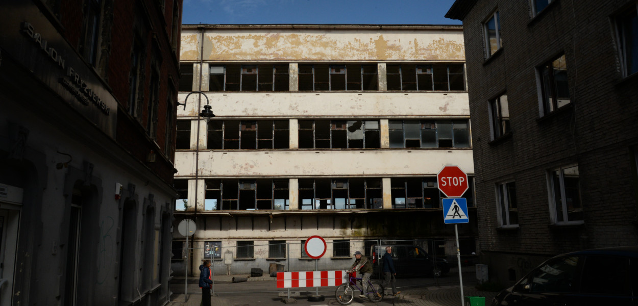 Tarnowskie Góry. Szwalnia Tarmilo tuż przed wyburzeniem w 2019 r. Fot. Jarosław Myśliwski
