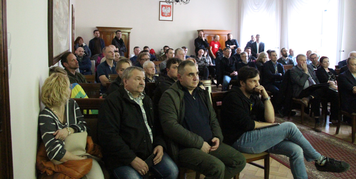 Frekwencja na spotkaniu była duża, a dyskusja ożywiona. Fot. Alicja Jurasz