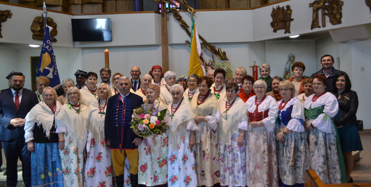 Pamiątkowe zdjęcie. Panie w pełnej krasie. Fot. Jacek Tarski