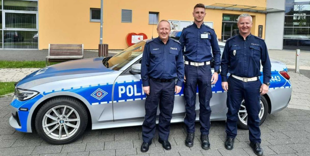 Na dziesiątym miejscu był sierż. szt. Wojciech Feliks z Komendy Powiatowej Policji w Tarnowskich Górach (w środku). Fot Archiwum policji