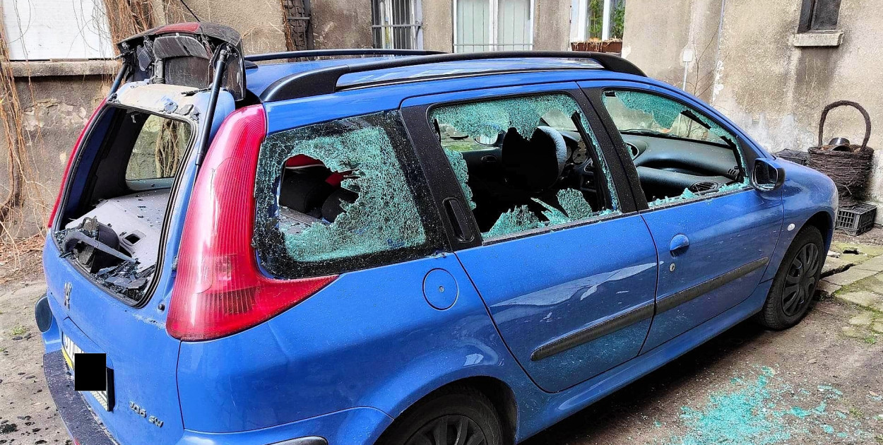 Tarnowskie Góry. Awantura o śmieci. Z zemsty zniszczyli auto?