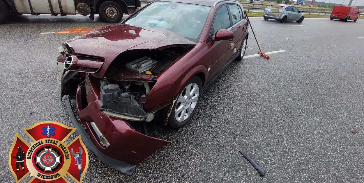 Kolizja na autostradzie A1. Fot. Archiwum OSP Wieszowa 