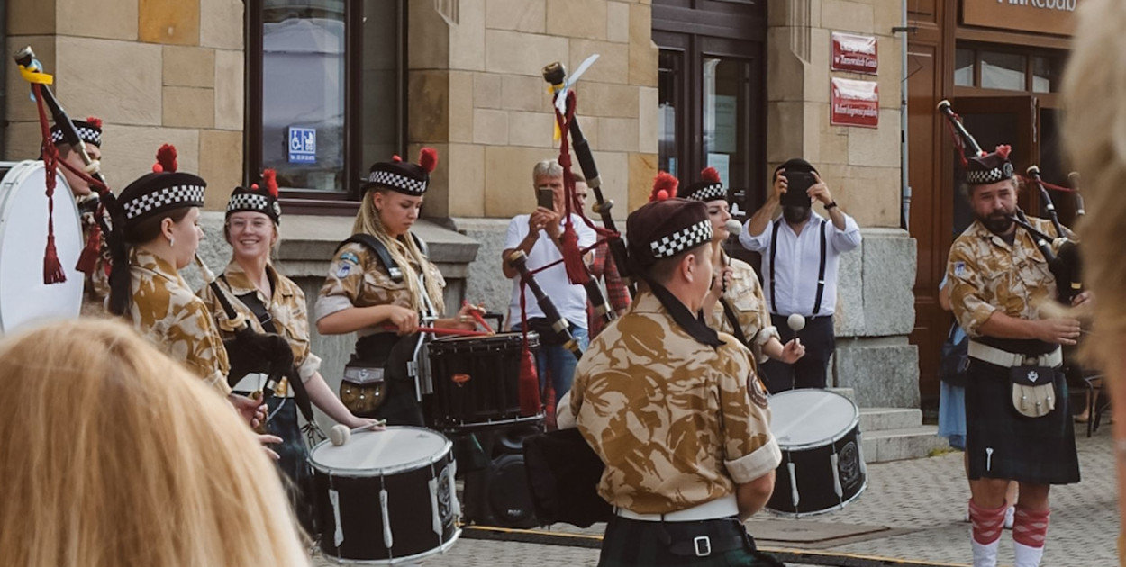 Grze miejskiej Śladami wojsk brytyjskich w Tarnowskich Górach towarzyszył konkurs na fotorelację. Wygrała Weronika Straszek, której zdjęcia prezentujemy. Fot. Weronika Straszek