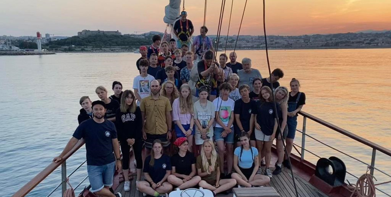 Uczestnicy rejsu. Fot. Archiwum STS Pogoria 