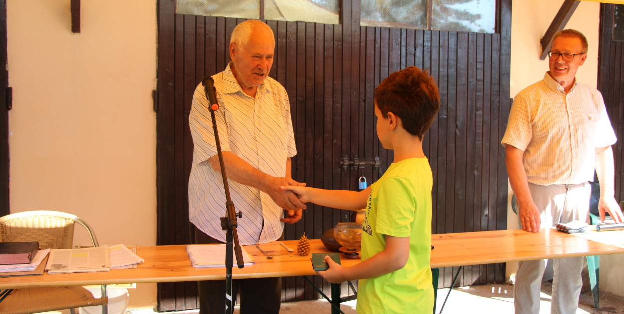 Młodzi adepci pszczelarstwa. Fot. Alicja Jurasz