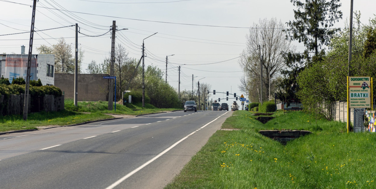 Miasto starało się o pozyskanie dofinansowania do budowy chodnika wzdłuż ruchliwej drogi krajowej 78 /ul. Żołnierskiej. Fot. Archiwum UM w Bytomiu/Hubert Klimek
