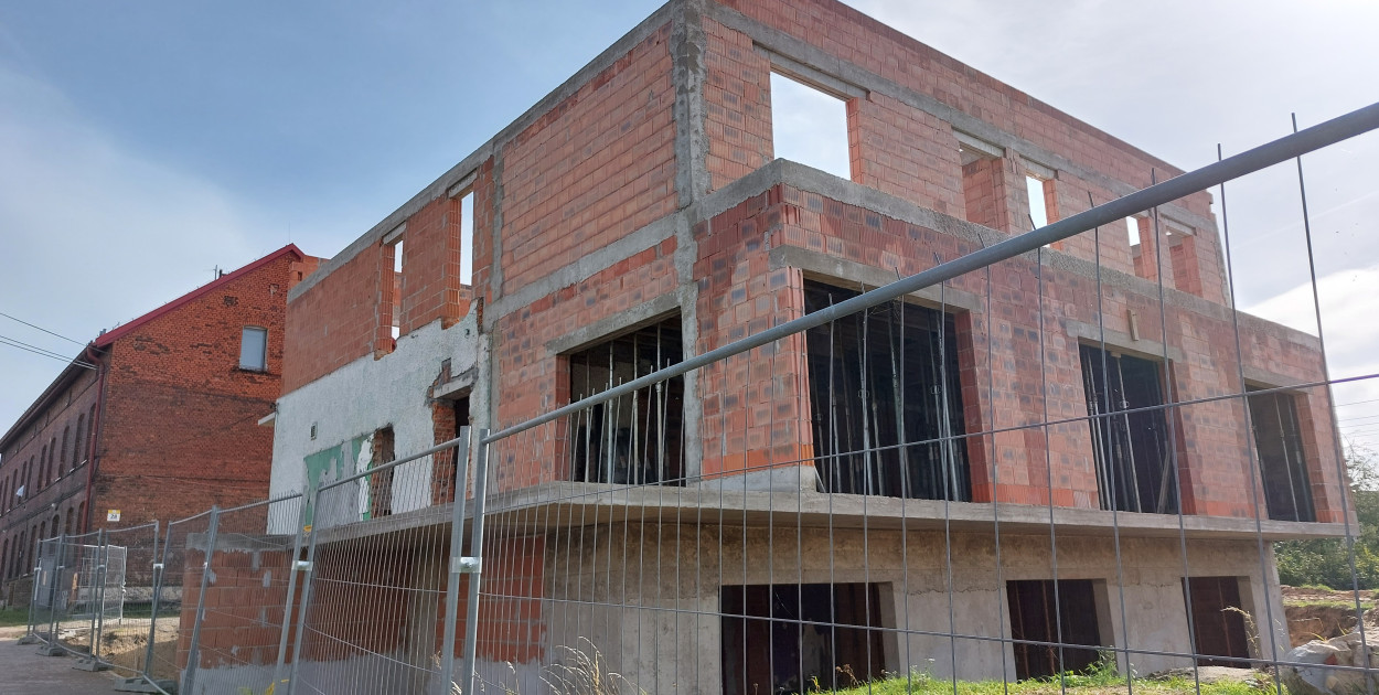 Budynek po restauracji jest rozbudowywany. Fot. Agnieszka Reczkin
