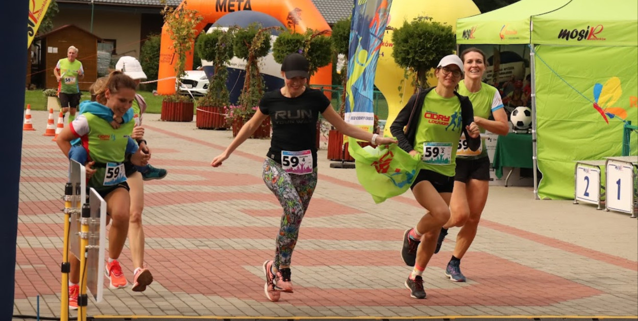 Brązowy medal, w rywalizacji kobiet, wywalczyła sztafeta Cidry Lotajom Frelki Fot. Archiwum Cidry lotajom