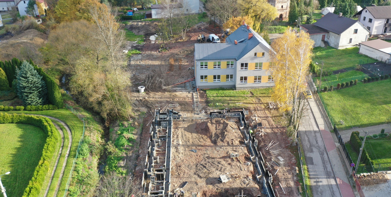 Trwa rozbudowa szkoły w Ziemięcicach. Fot. Archiwum UG w Zbrosławicach 
