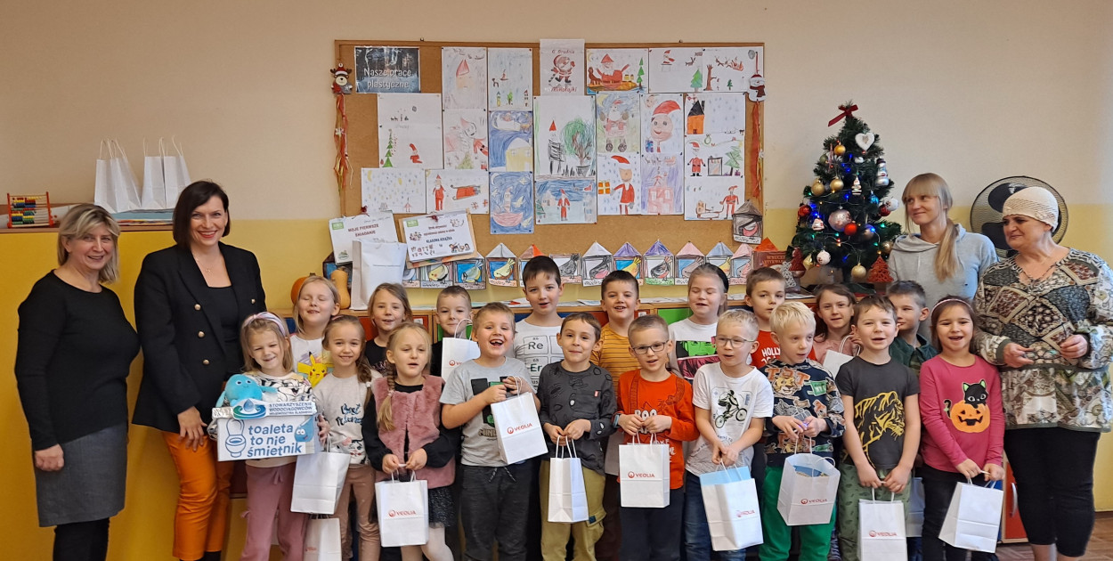 Uczestnicy kampanii Toaleta to nie śmietnik. Fot. Archiwum PWiK
