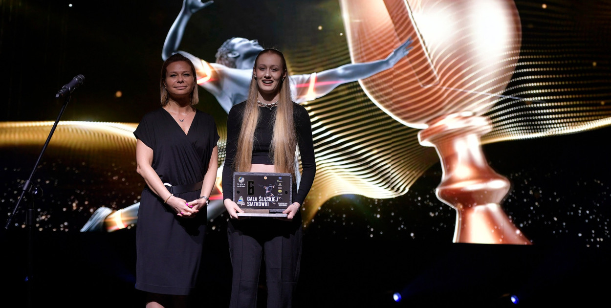 Agnieszka Rotkegel została wybrana najlepszą zawodniczką drużyny młodzieżowej 2023 roku. Fot. Leonard Stankiewicz /Śląski Związek Piłki Siatkowej 