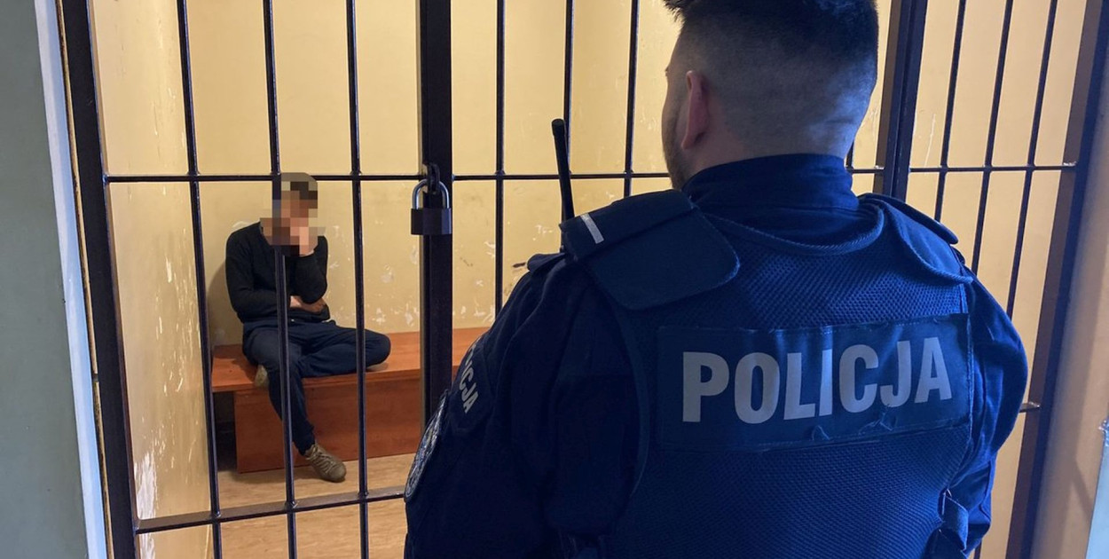 Policjanci z Tarnowskich Gór złapali złodzieja, który w Reptach Śląskich okradł sąsiada. Okazał się, że jest dobrze znany policji. Fot. Policja Tarnowskie Góry
