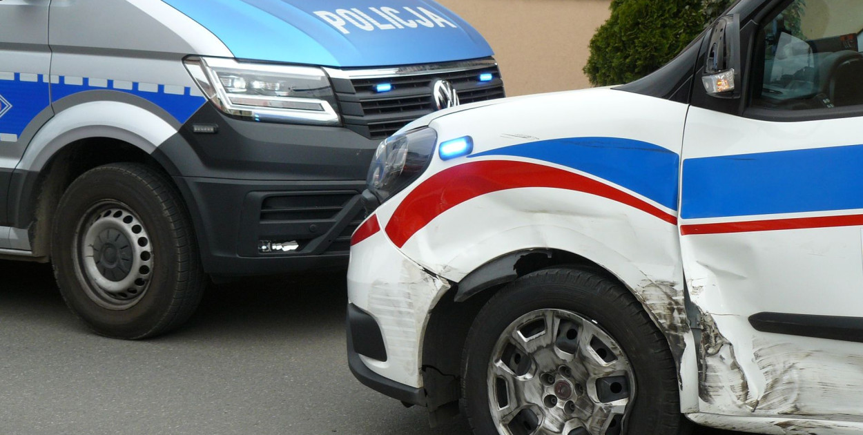 Tarnowskie Góry, ul. Repecka. Kolizja z ambulansem. Fot. Agnieszka Reczkin