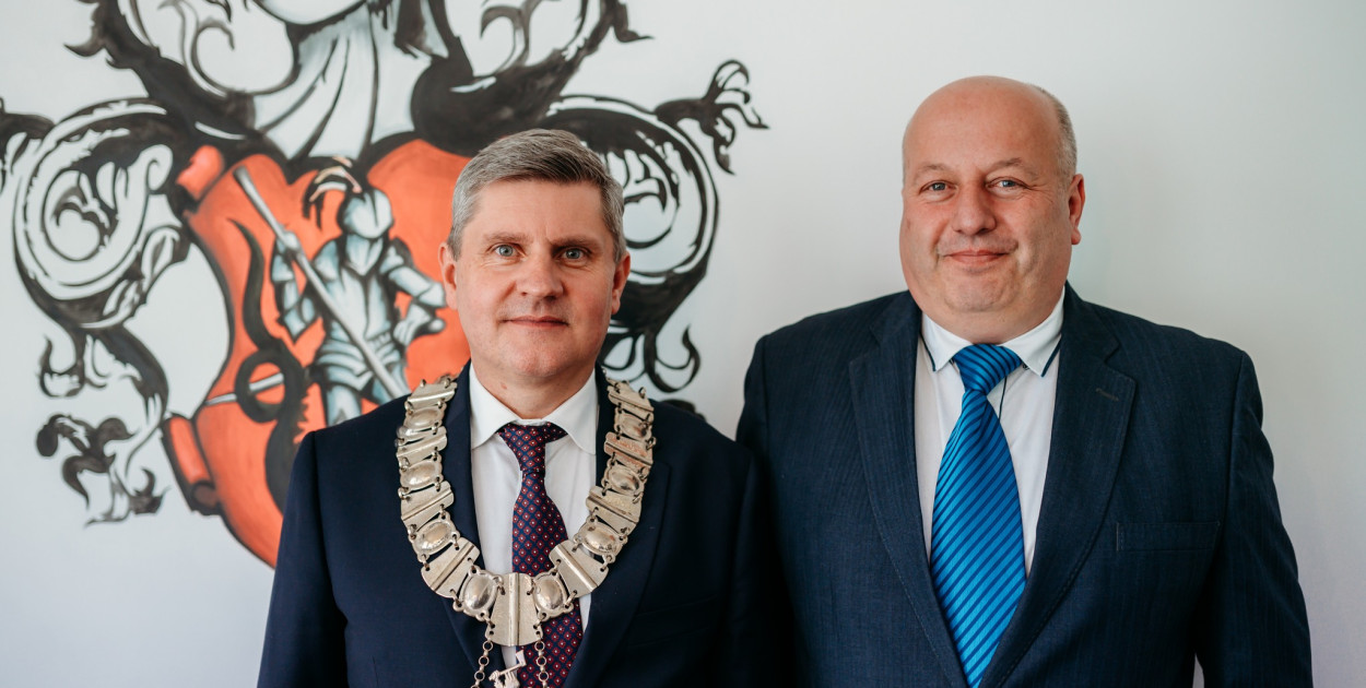 Nowy burmistrz i nowy przewodniczący rady. Fot. Archiwum UM Miasteczko Śląskie
