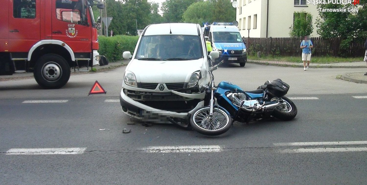 Sezon motocyklowy trwa, niestety na wypadki też. Zdarzenie w Strzybnicy. Fot. Archiwum policji
