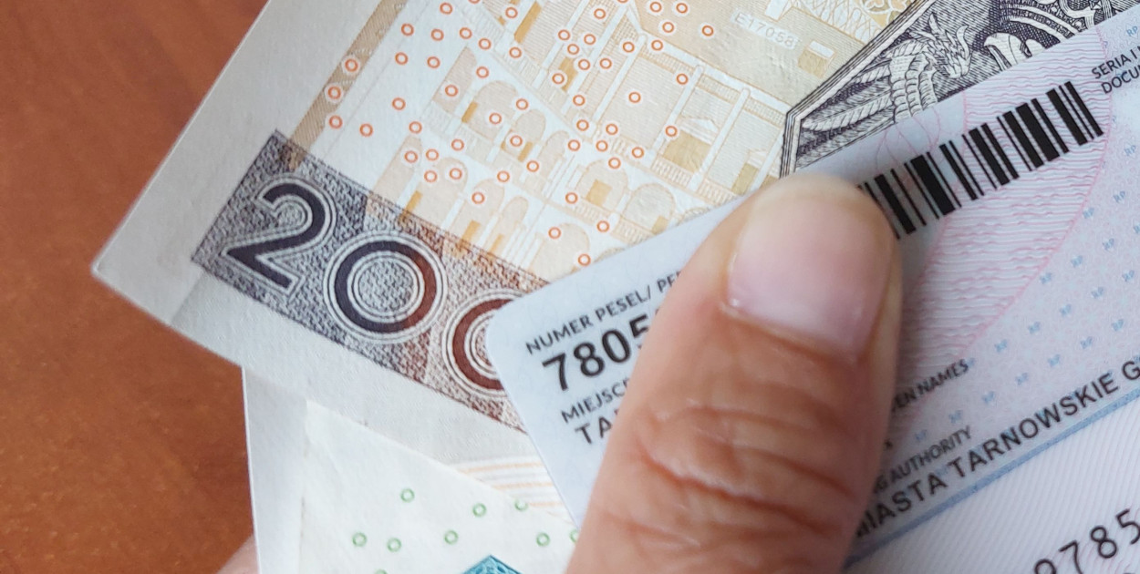 Zastrzeżenie PESEL to między innymi unikniecie kłopotów w sytuacji, gdyby ktoś chciał wziąć kredy na nasze dane 