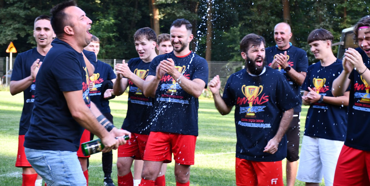 Radość z awansu była ogromna. Fot. Maciej Goryl 