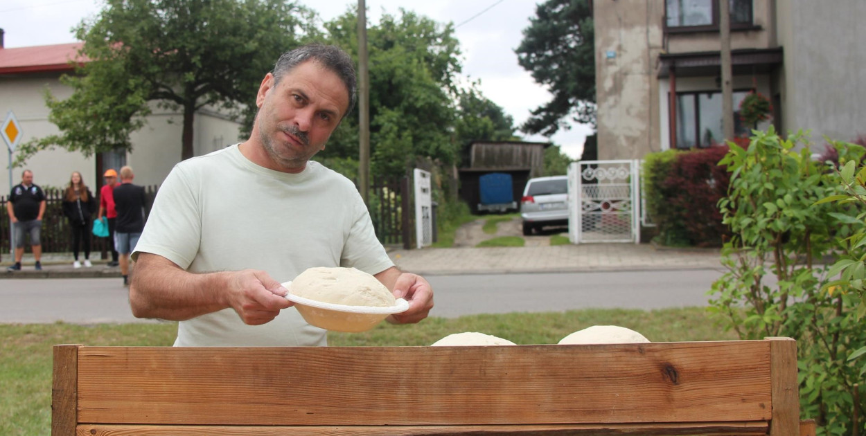 Pieczenie chleba w Świniowicach. Fot. Alicja Jurasz