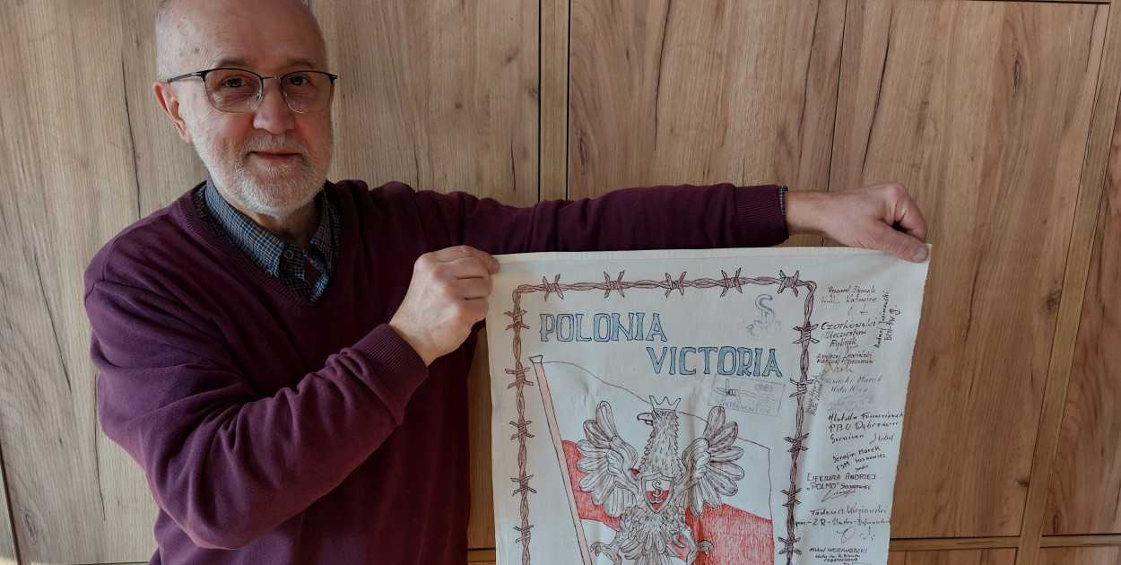 Podpułkownik Grzybek powiedział, że nikt nie będzie miał z powodu strajku problemów. Niecałe dwa tygodnie później Zbyszek Klich został internowany. Fot. Jarosław Myśliwski