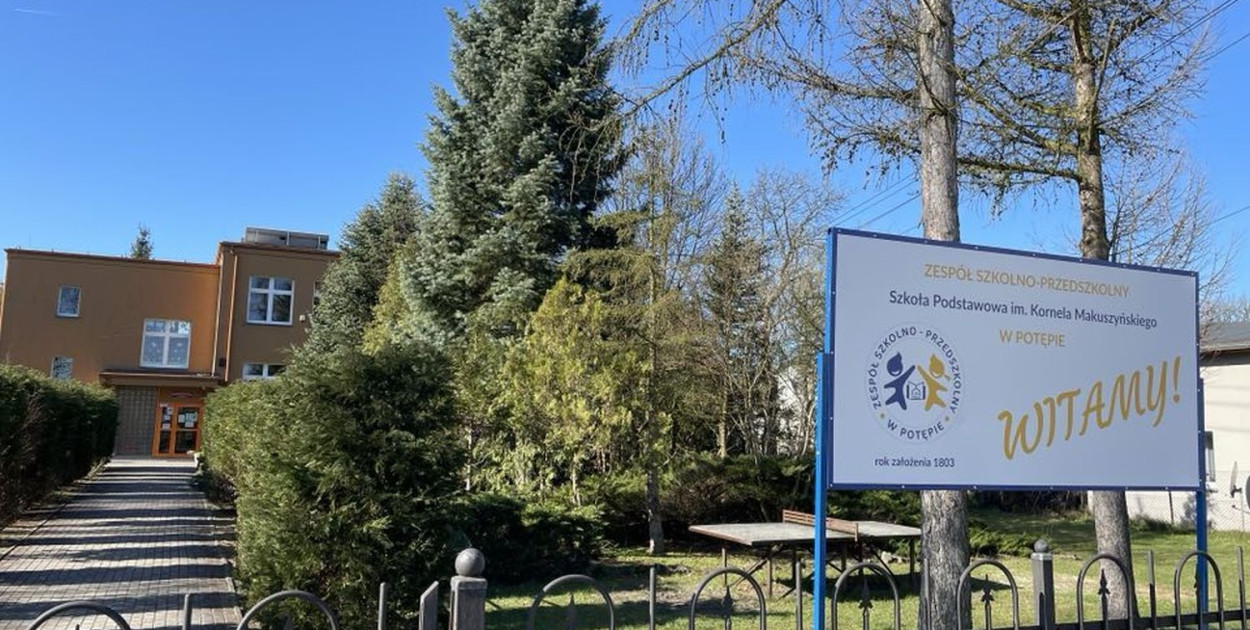 Szkoła w Potępie ma ponad 200-letnią historię. Czy będzie miała ciąg dalszy?  Fot. Archiwum ZSP w Potępie