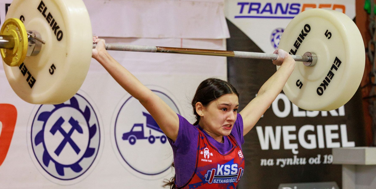 Zuzanna Mundzik wywalczyła złoty i srebrny medal. Fot. Sztangiści Tarnowskie Góry