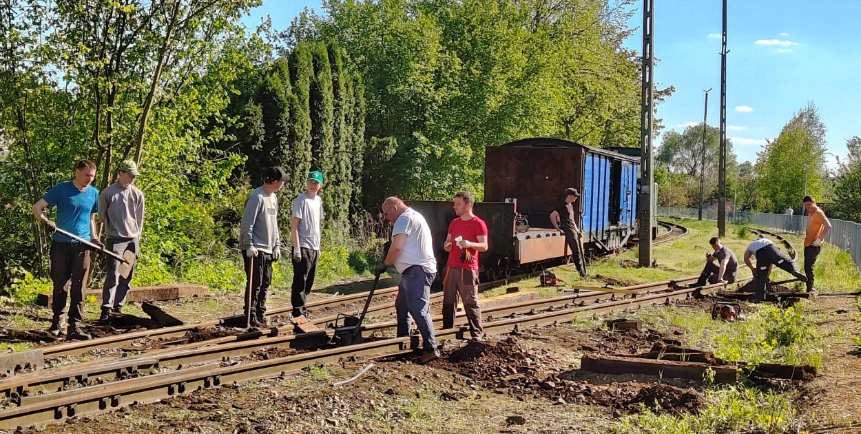 Ostatni weekend kwietnia upłynął pod znakiem przygotowań do sezonu przewozowego. Fot. Mariusz Senderowski/SGKW