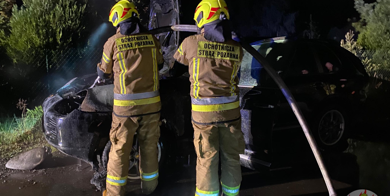 Pożar porsche cayenne. Fot. Archiwum OSP Pniowiec