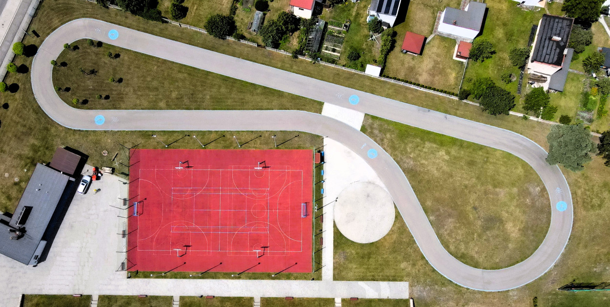 Od środy, 7 maja na torze rolkowym w Kaletach rozpoczyna się sezon, ruszają zajęcia sekcji rolkowej. Dla mieszkańców Kalet są bezpłatnie. Fot. Jarosław Myśliwski