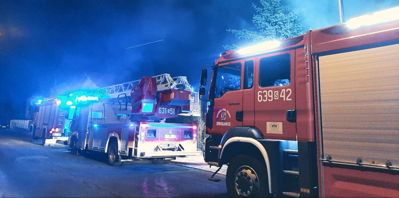 W gaszeniu uczestniczyło 7 zastępów straży. Fot. OSP Zbrosławice