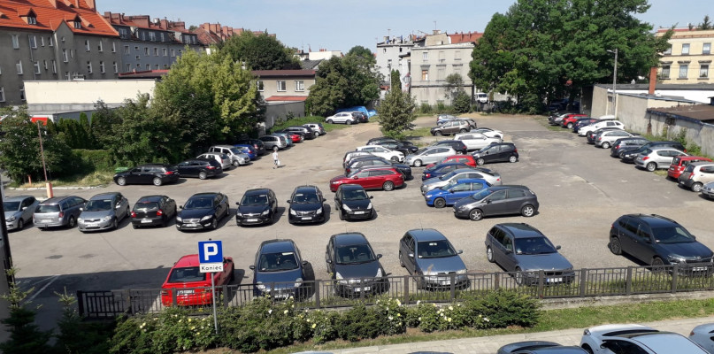 Parking wielokondygnacyjny ma powstać w tym miejscu. Fot. Archiwum UM w Tarnowskich Górach 