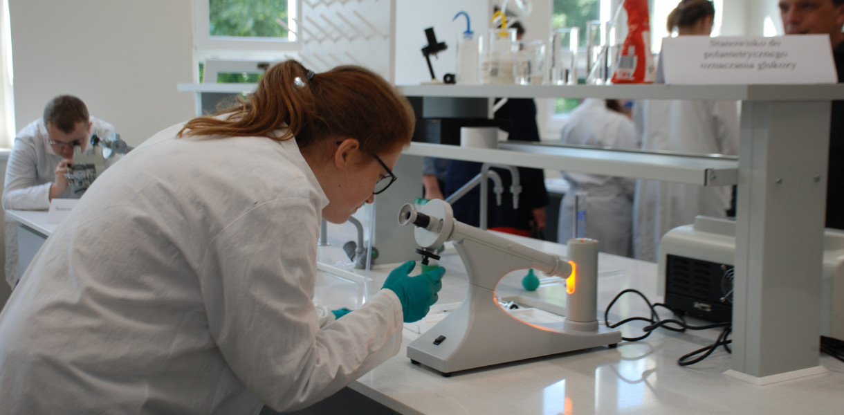 W poniedziałek w Chemiku w Tarnowskich Górach oficjalnie otwarto laboratoria. Fot. Elżbieta Kulińska
