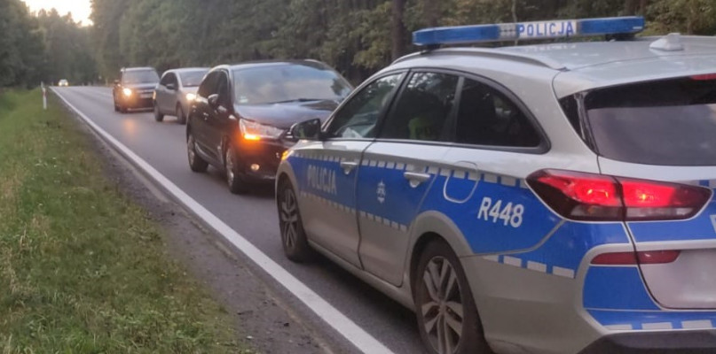 Policjanci zatrzymali 61-latka z Bytomia, który jechał citroenem C4. Wydmuchał prawie 2 promile alkoholu. Fot. Archiwum policji