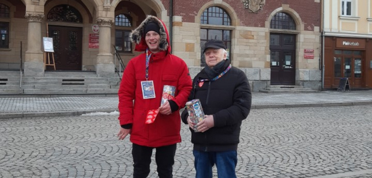 Zdzisław Wielochowski z Tarnowskich Gór kwestuje od kilku lat. Fot. UM w Tarnowskich Górach 