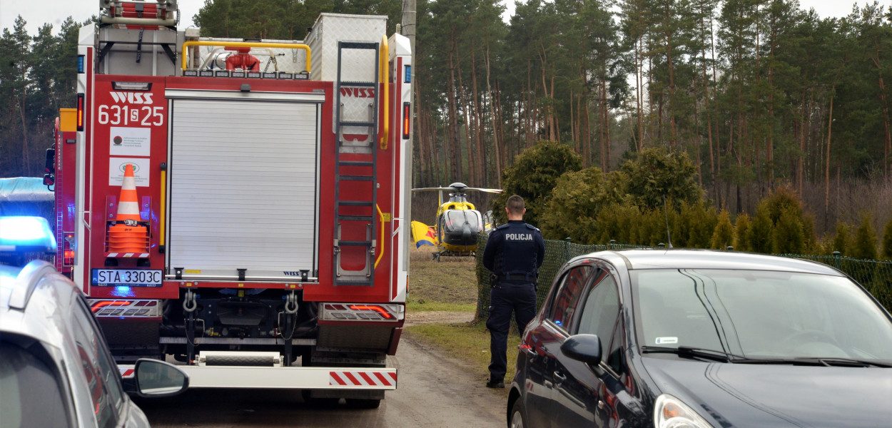 Policja z Tarnowskich Gór wyjaśnia okoliczności wypadku, do którego doszło w Kotach (gmina Tworóg). LPR zabrało niemowlę w stanie zagrożenia życia. Fot. Jarosław Myśliwski