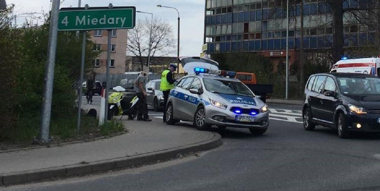 W Strzybnicy motorower potrącił kobietę. Fot. Marcin Rupik