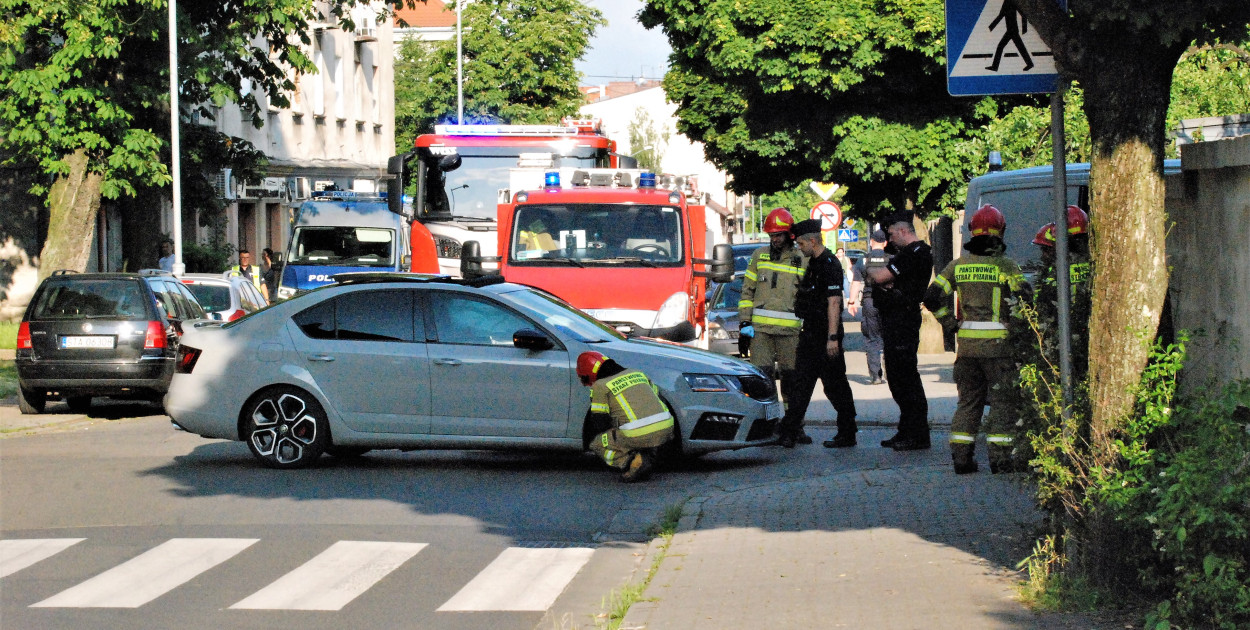 Tarnowskie Góry. Wypadek z udziałem motocyklisty. Nieprzejezdne są ulice Kościuszki i Bończyka w rejonie skrrzyżowania. Fot. Jarosław Myśliwski