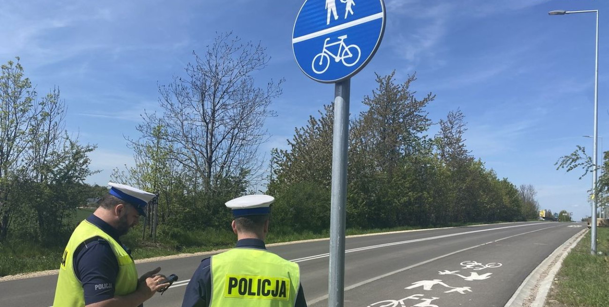 W piątek policjanci kontrolowali rowerzystów, motocyklistów i tych, którzy jeżdżą elektrycznymi hulajnogami. Fot. Archiwum policji