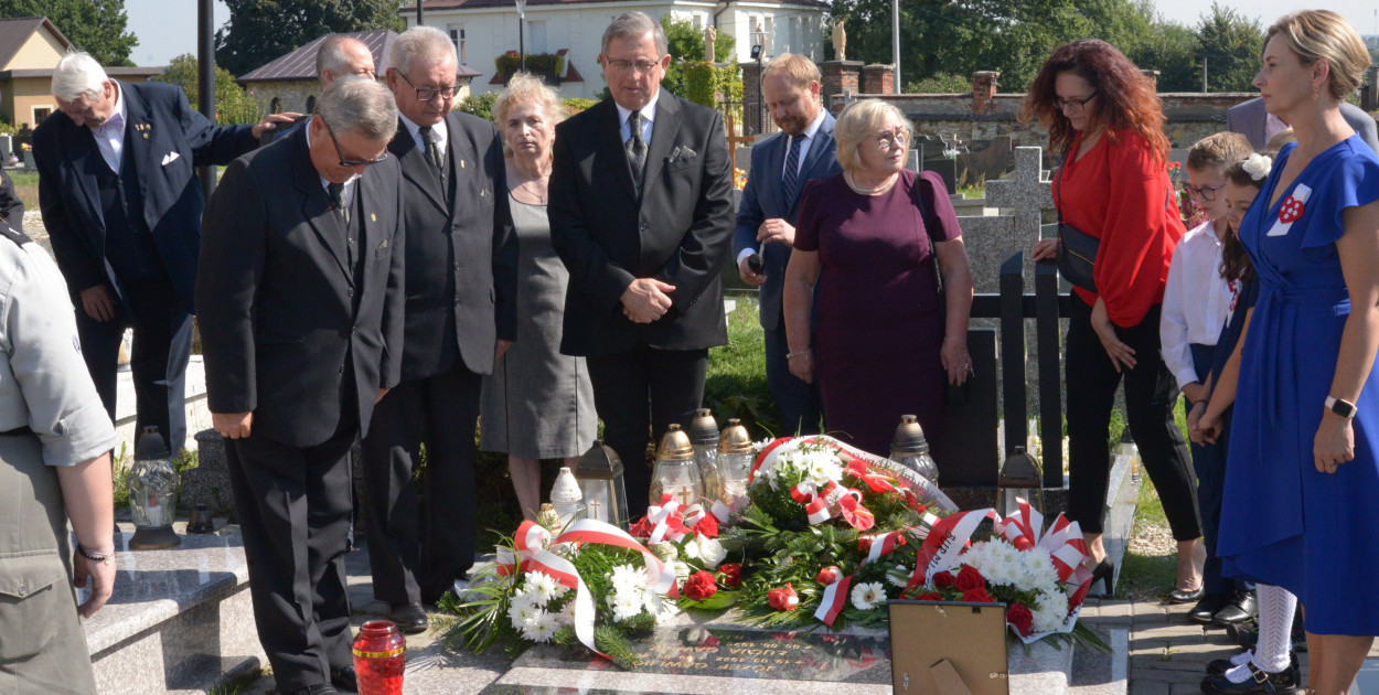 Honory dla powstańca śląskiego Pawła Gawlika z Rept Śląskich. Fot. Jarosław Myśliwski