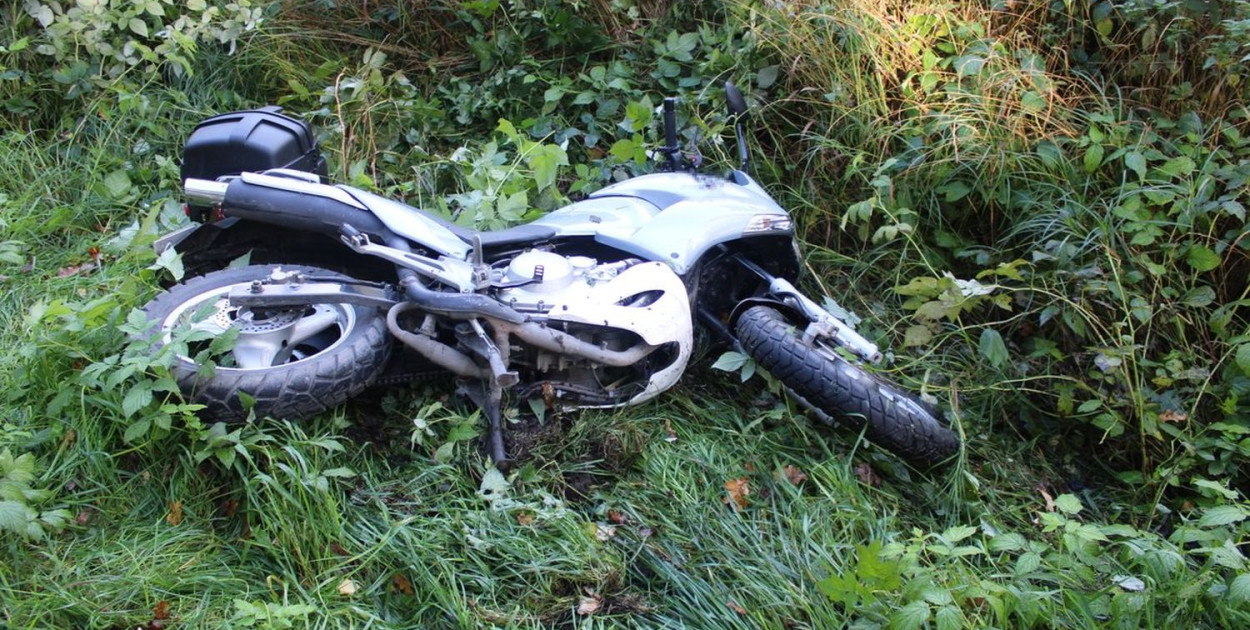 W sobotę w Wilkowicach doszło do wypadku, w którym poszkodowany został motocyklista. Fot. Archiwum policji