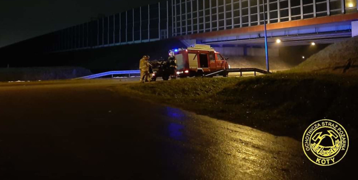 Bezpośrednio po zgłoszeniu zaginięcia ruszyła akcja poszukiwawcza. Fot. OSP Koty