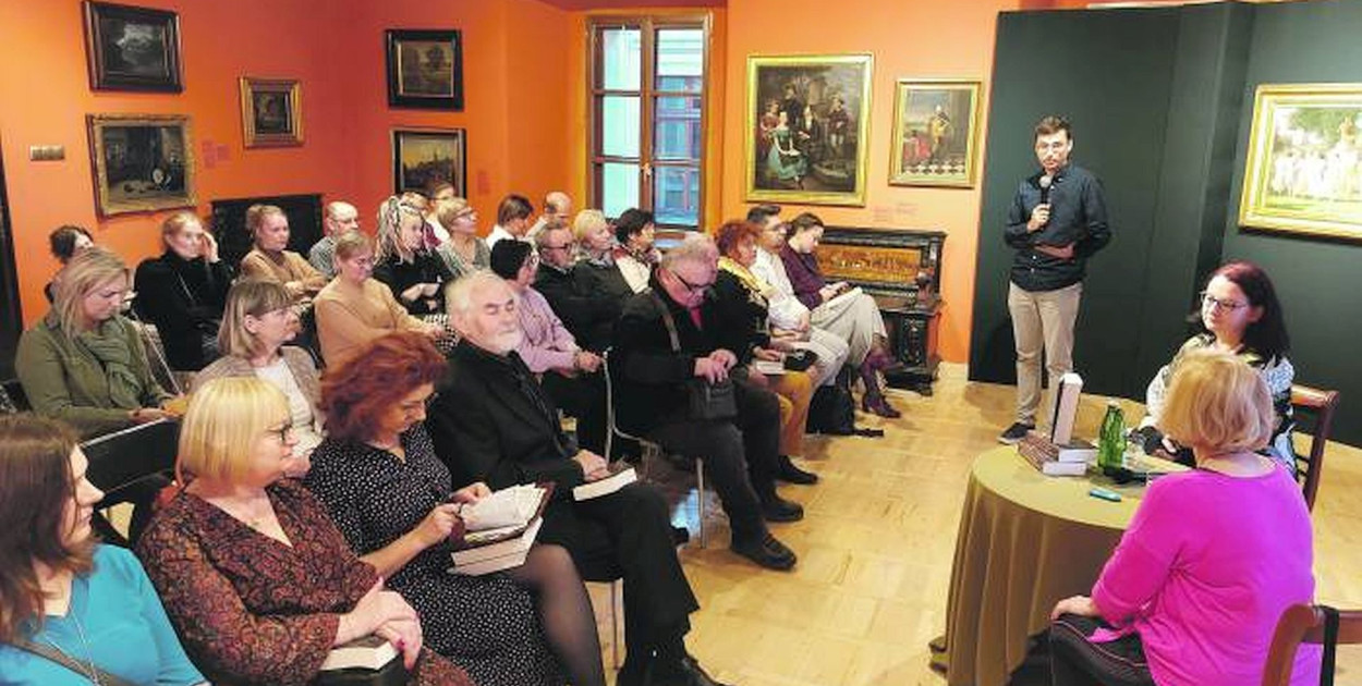 W sobotę wieczorem odbyło się w Muzeum w Tarnowskich Górach spotkanie z Małgorzatą Gutowską-Adamczyk, autorką książki. Fot. Jarosław Myśliwski 