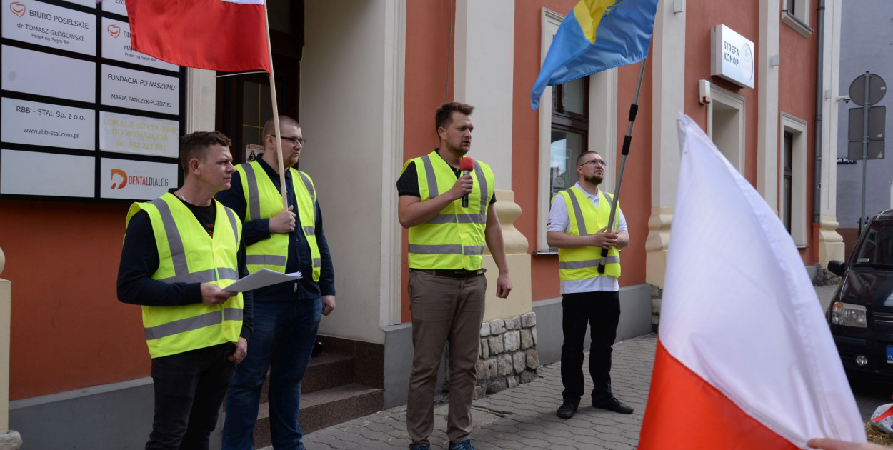 Głównym organizatorem prostestu był Sławosz Małota z gminy Ożarowice.Fot. Hanna Kampa