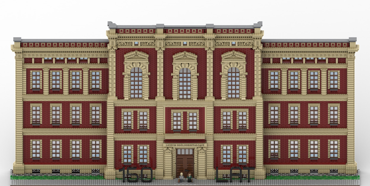 Franciszek Pyka stworzył model frontu liceum Staszica z klocków LEGO. Fot. Archiwum Staszica 