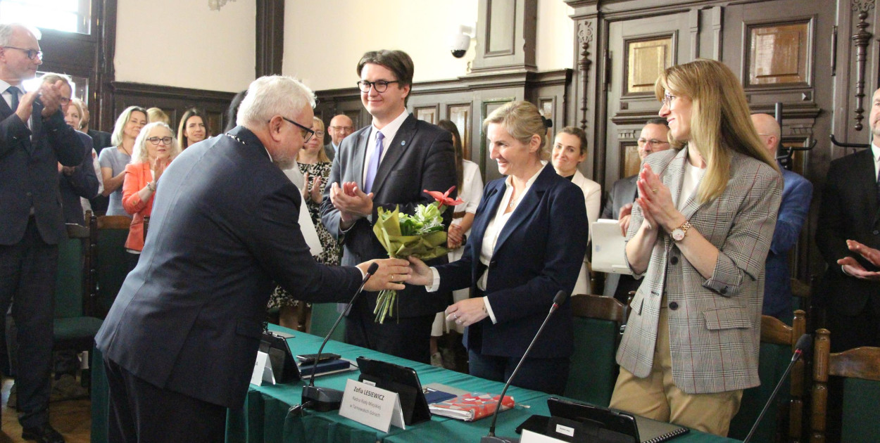 Burmistrz Arkadiusz Czech i radna Zofia Lesiewicz. Fot. Alicja Jurasz